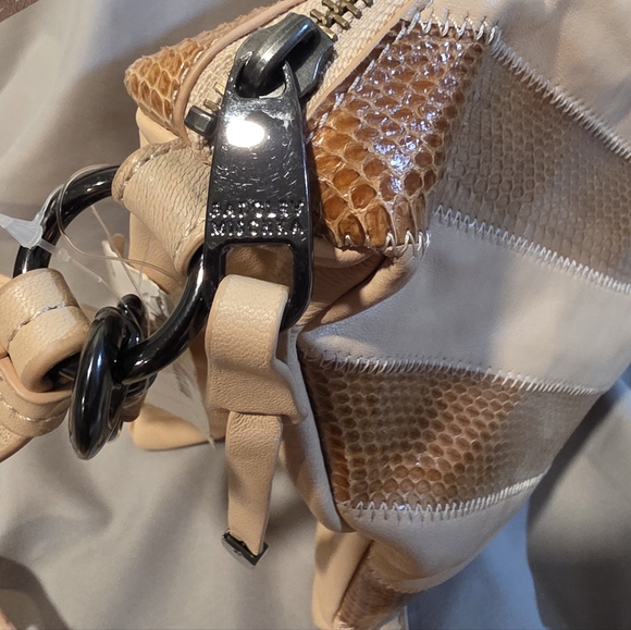Vintage Badgley Mischka Tan & Gold Chevron Snakeskin Leather Crossbody Bag. NWT - Picture 15 of 15